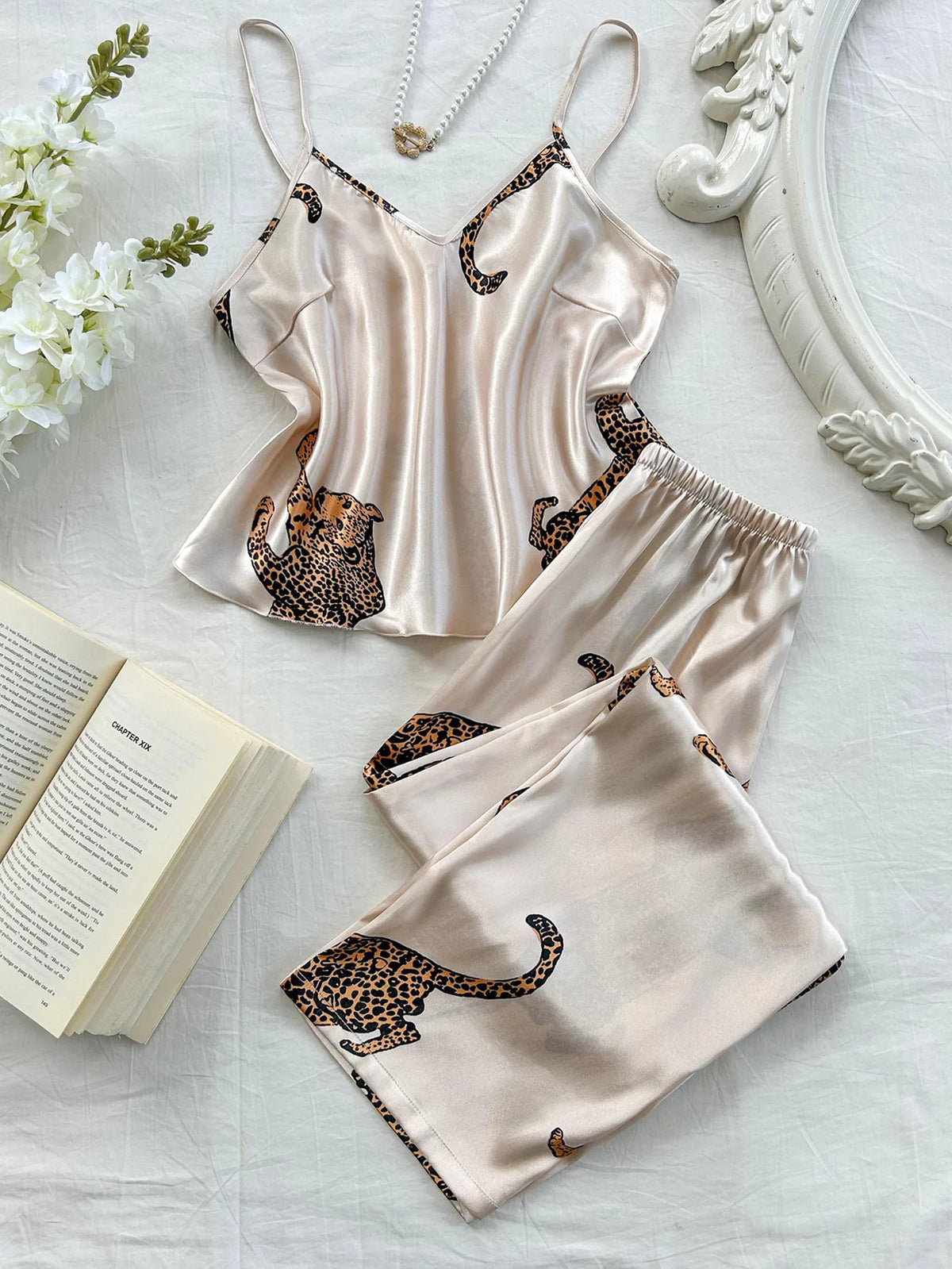 Luxury 2pcs V Neck Leopard Silk Blend Pyjama Set